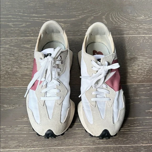 New Balance Women's Sneakers in White and Pink - Picture 4 of 6